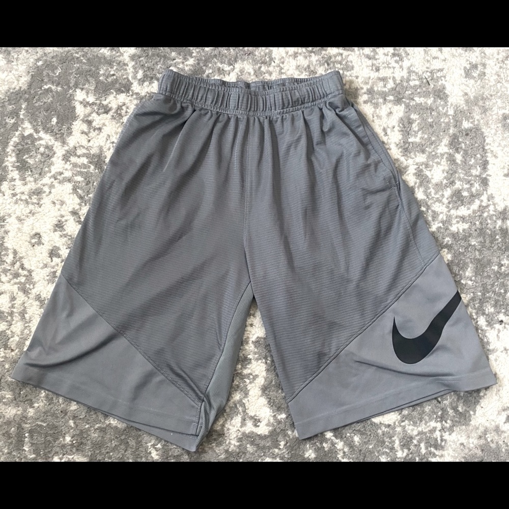 Grey Men’s Nike Shorts Size L